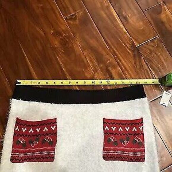 Women’s Christmas Outfit XL Tank Top and L Skirt Set Soft Fuzzy No Boundaries - Picture 11 of 16